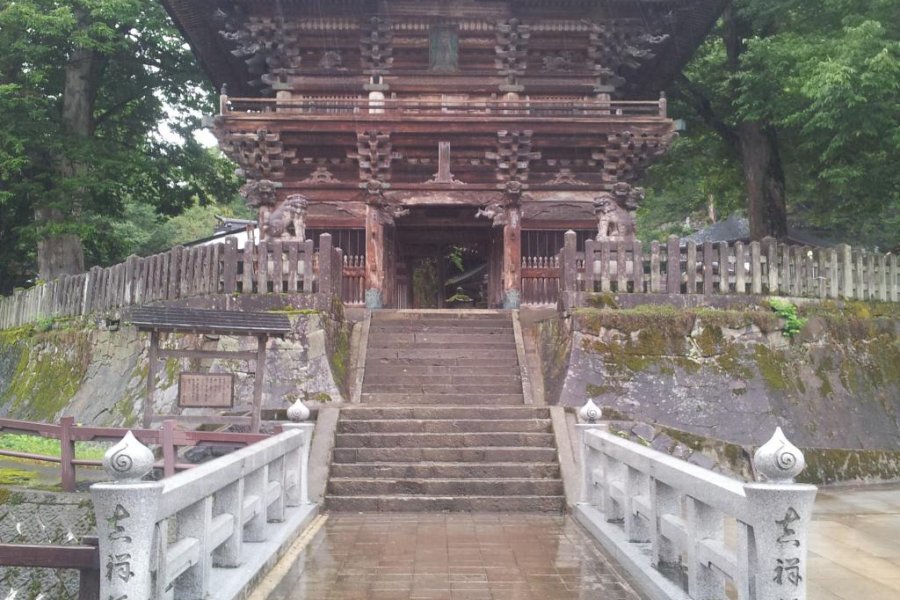 Bishamondo Temple in Urasa