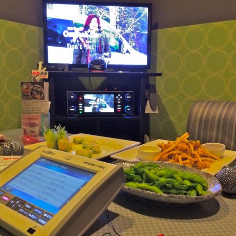 Experience Karaoke in Japan! Experience Karaoke in Japan!
