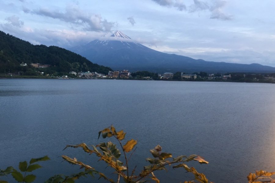 Lake Kawaguchi's Tominoko Hotel