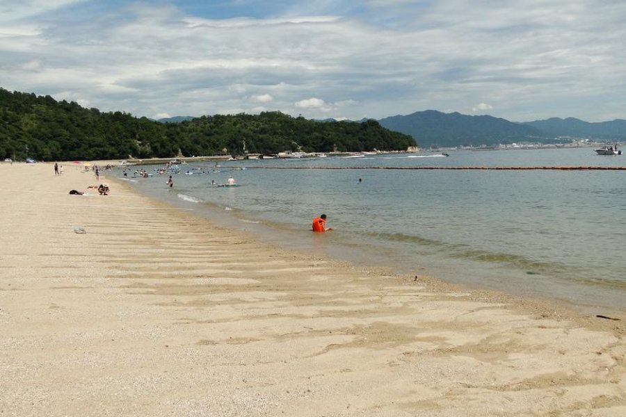 Tsutsumigaura Beach 