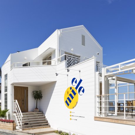 Miele: Seaside Cafe in Awaji Miele: Seaside Cafe in Awaji