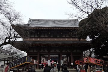 Setsubun at Ikegami Honmonji