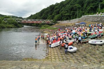 Kitakami River Rubber Boat Race