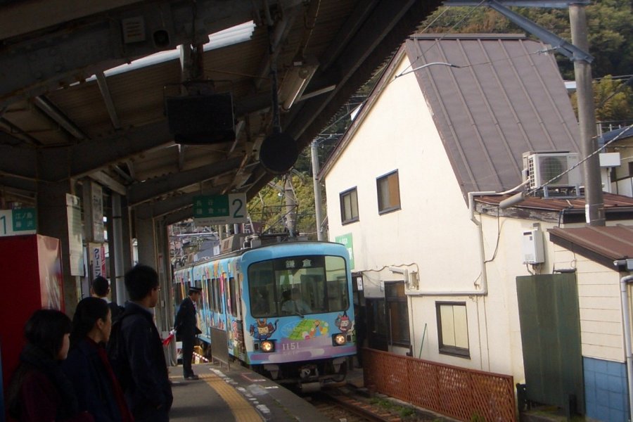 Traveling the Enoden Line