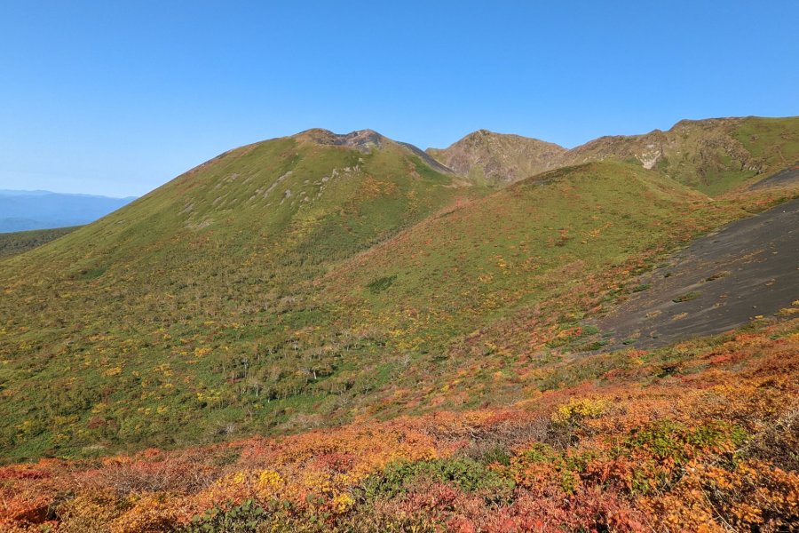 Akitakomagatake in Fall Colours