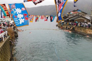 Hiruga Underwater Tug-of-War