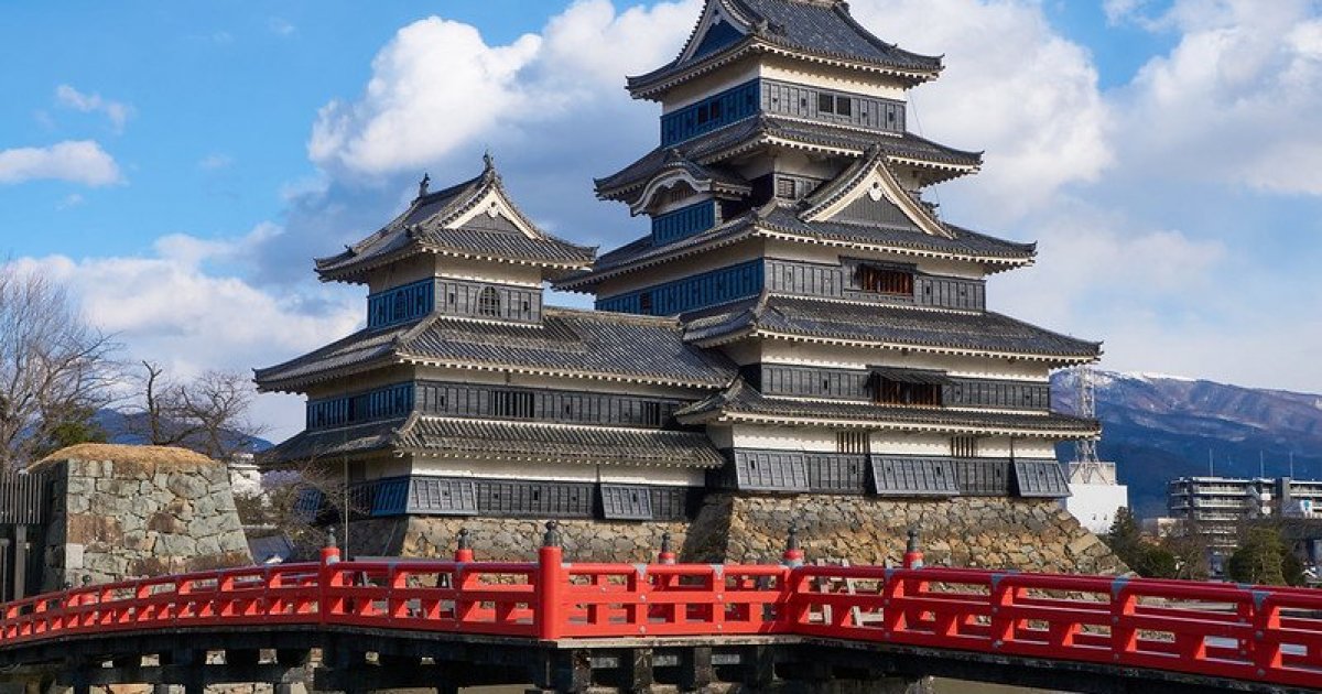 Matsumoto Castle Garden